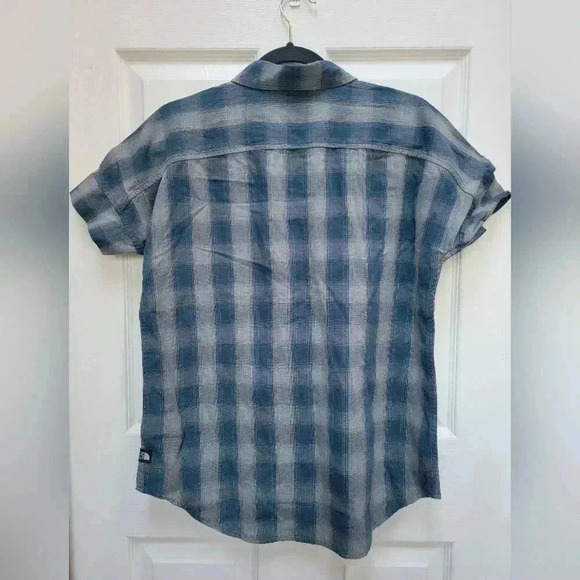 The North Face Women's Tanami Blue Plaid Cuffed Sleeve Shirt Size Small NWT - Picture 2 of 3